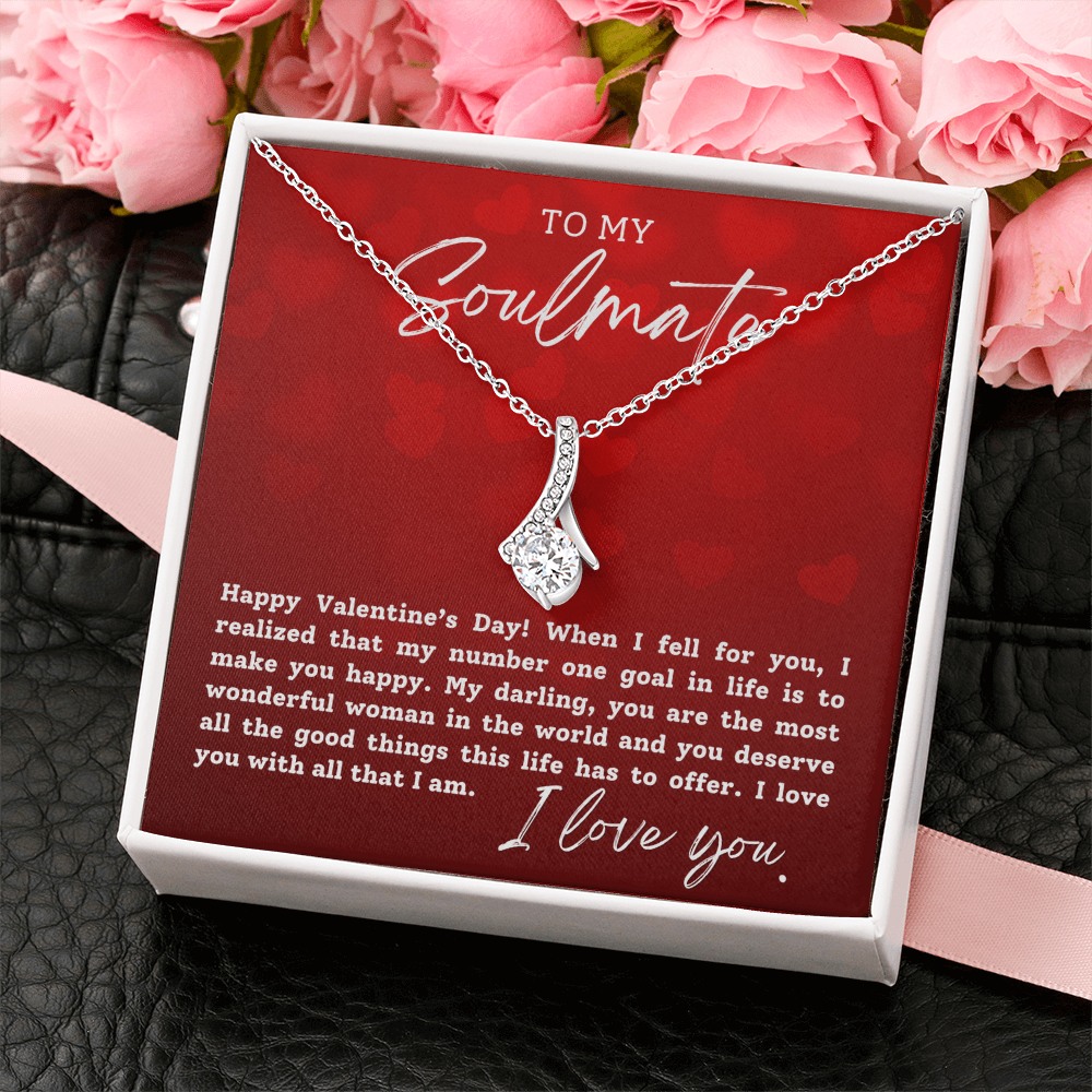 To My Soulmate With Hearts : Alluring Beauty Necklace