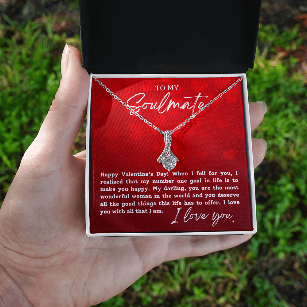 To My Soulmate With Hearts : Alluring Beauty Necklace